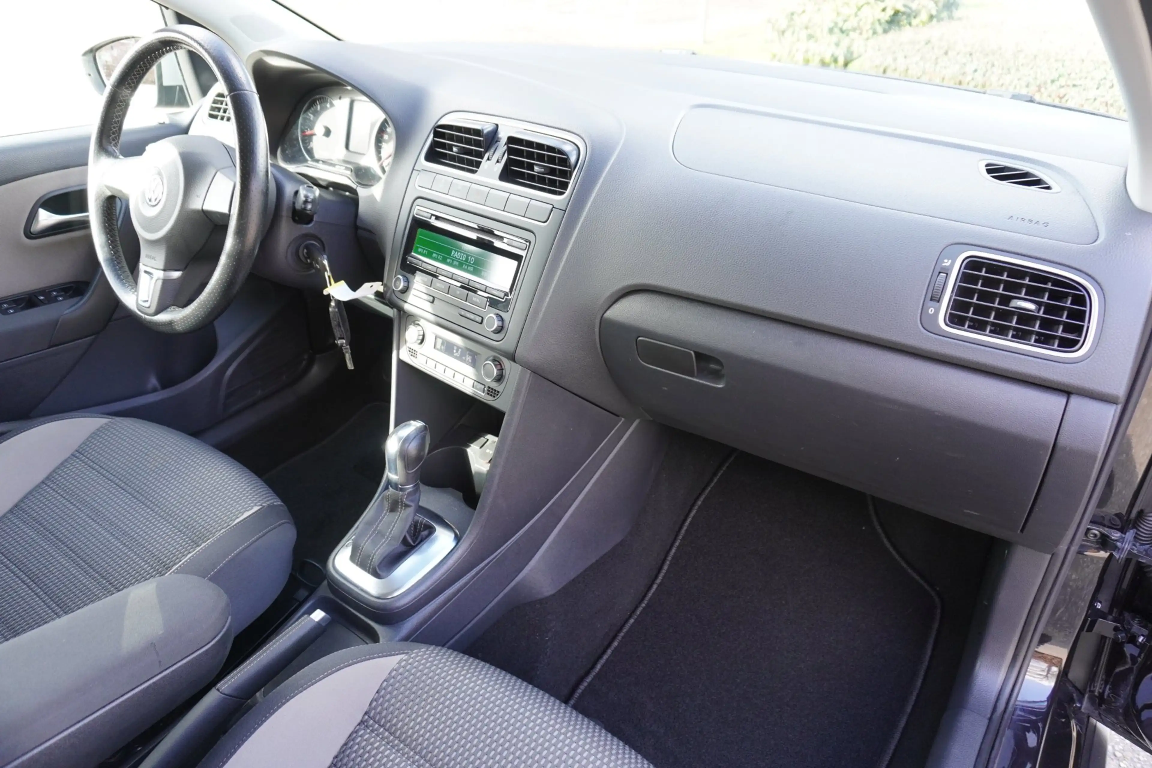 Volkswagen Polo Cross 1.2 TSI Clima Cruise — photo 10