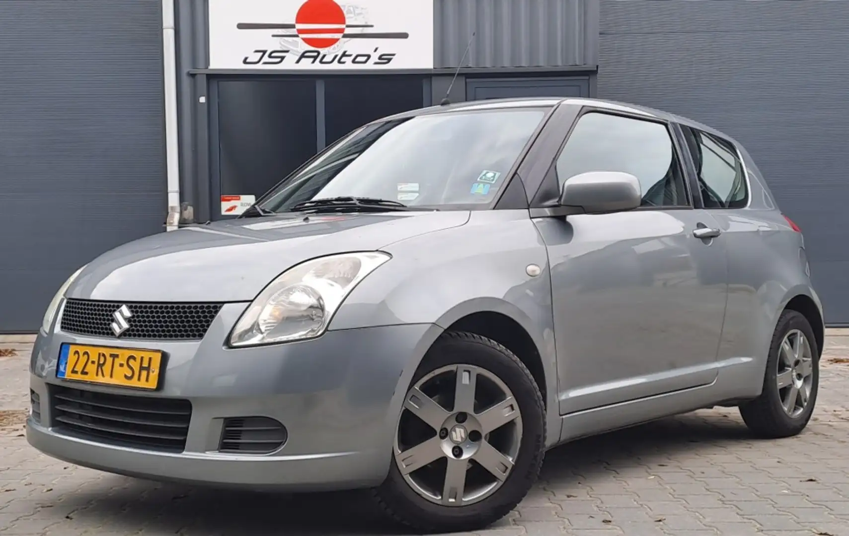 Suzuki Swift 1.3 / 2005 /Airco / APK/ Nieuwe koppeling Grijs - 1