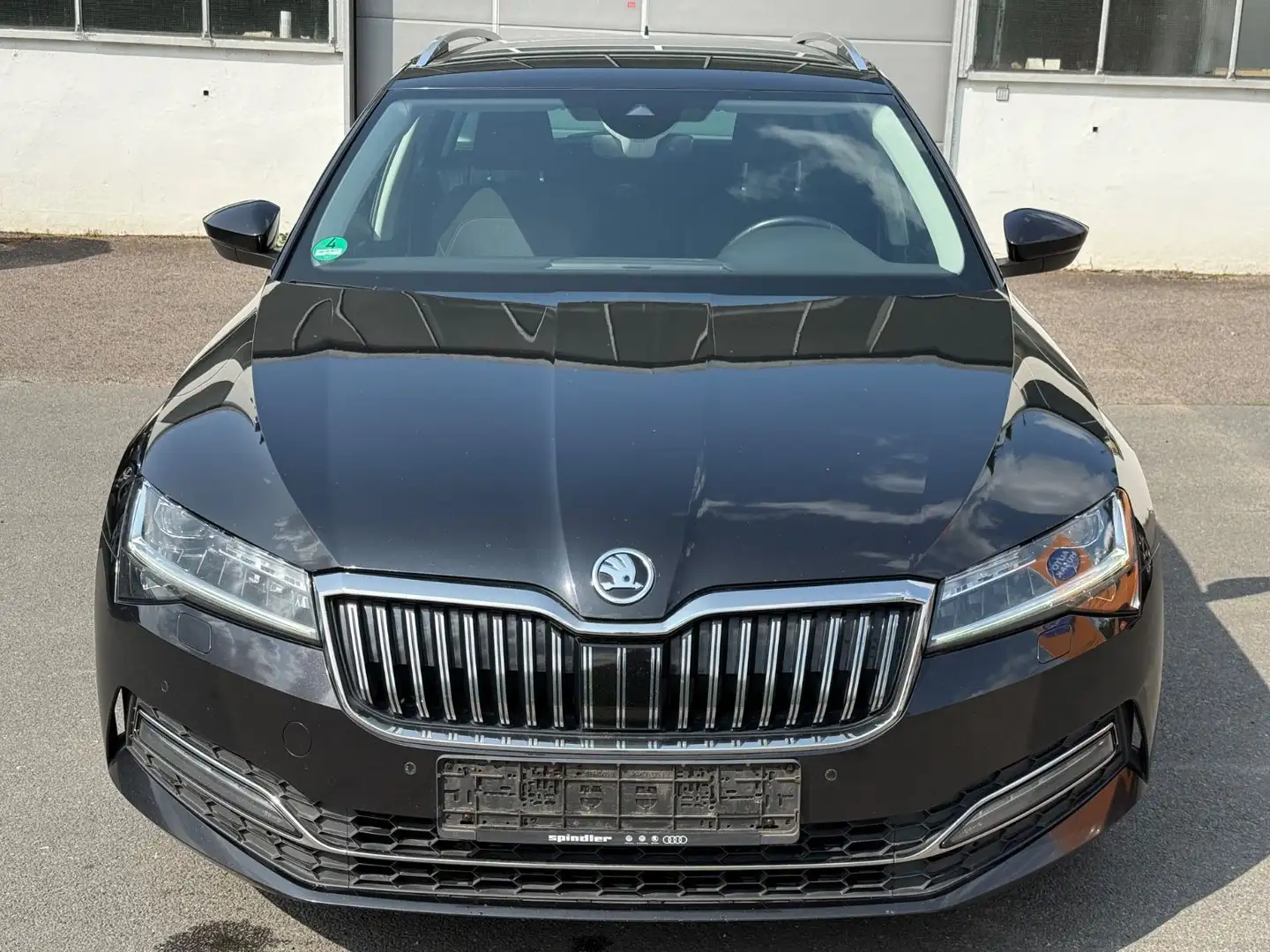 Skoda Superb Combi Style 2.0 TDI LEDDSG RFK Navi Tempo Schwarz - 2
