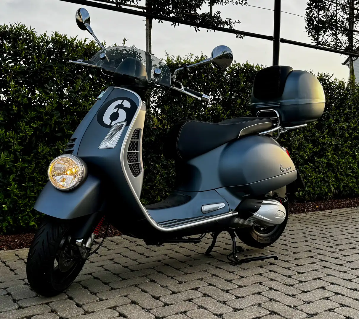 Vespa Sei Giorni Gris - 1