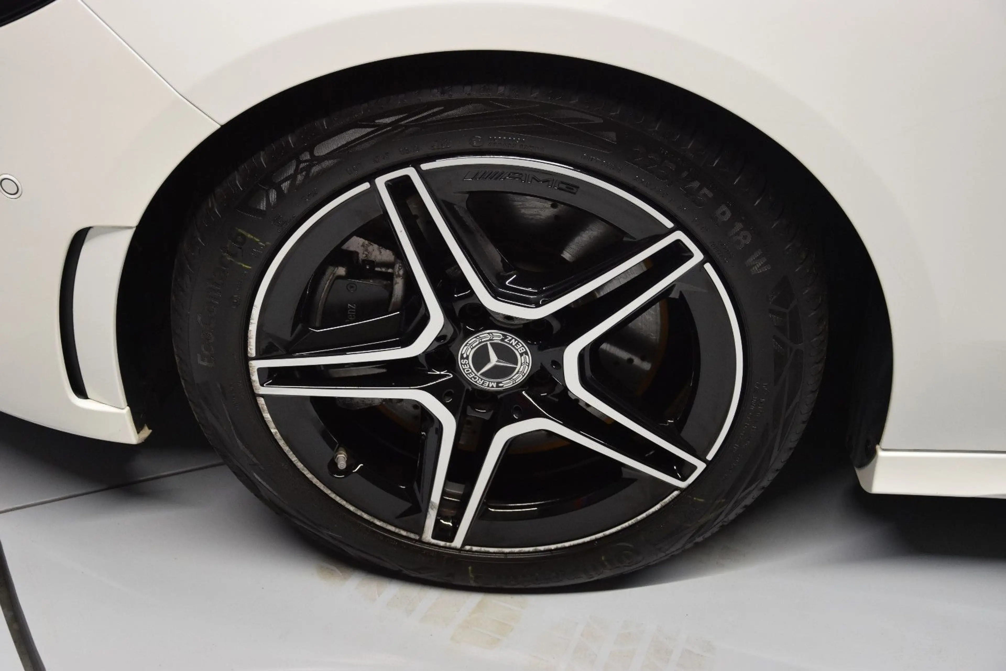 Mercedes-Benz B 250 4Matic AMG Pano 360° Night ACC MBUX Ambi — photo 13