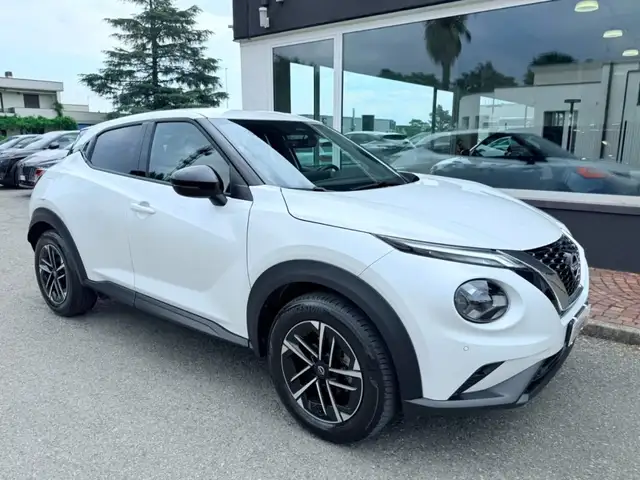 Nissan Juke view 3
