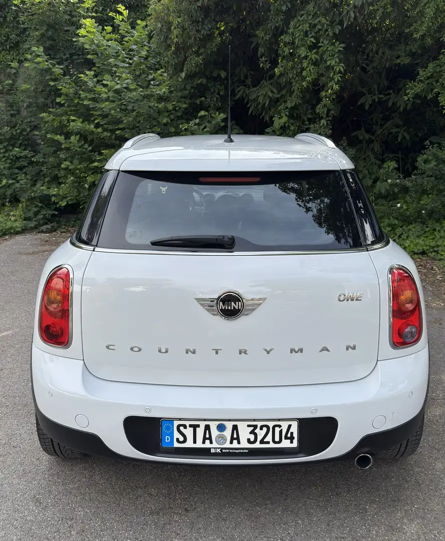 MINI One Countryman One bijela - 2