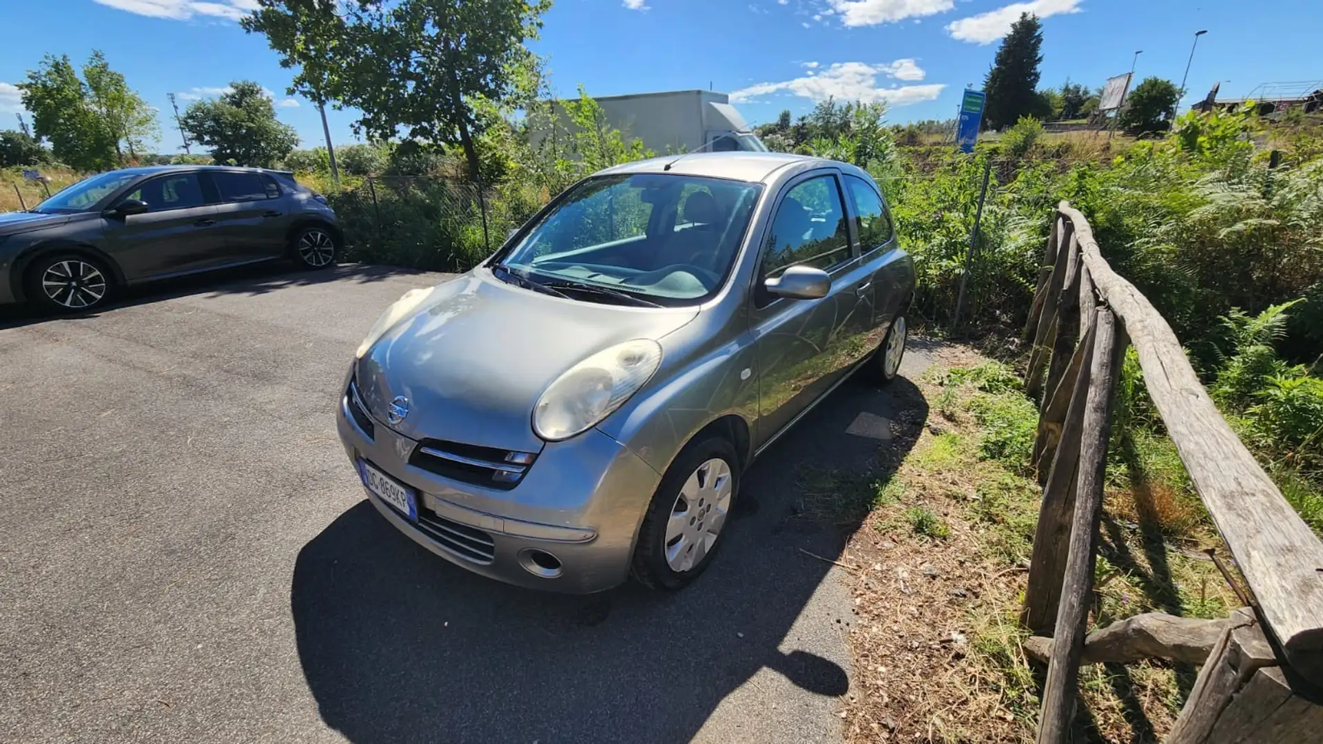 Nissan Micra 3p 1.0 Comfort - 1