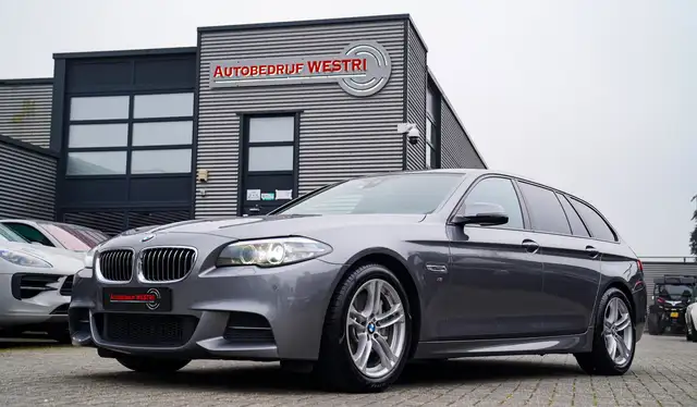 BMW 528 5-serie Touring 528i High Executive | Stand Kachel