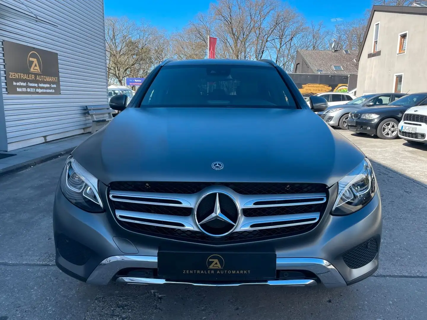 Mercedes-Benz GLC 220 d 4Matic/LED/Navi/CarPlay/Keyless Go/AHK Grau - 2