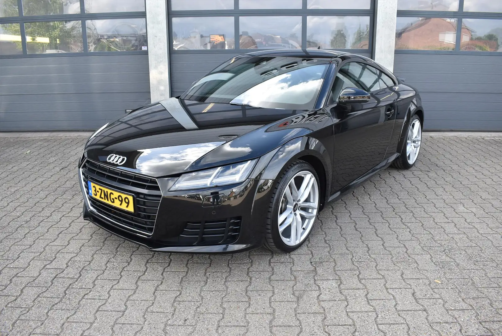 Audi TT 2.0 TFSI 230pk Pro Line+ Zwart - 1