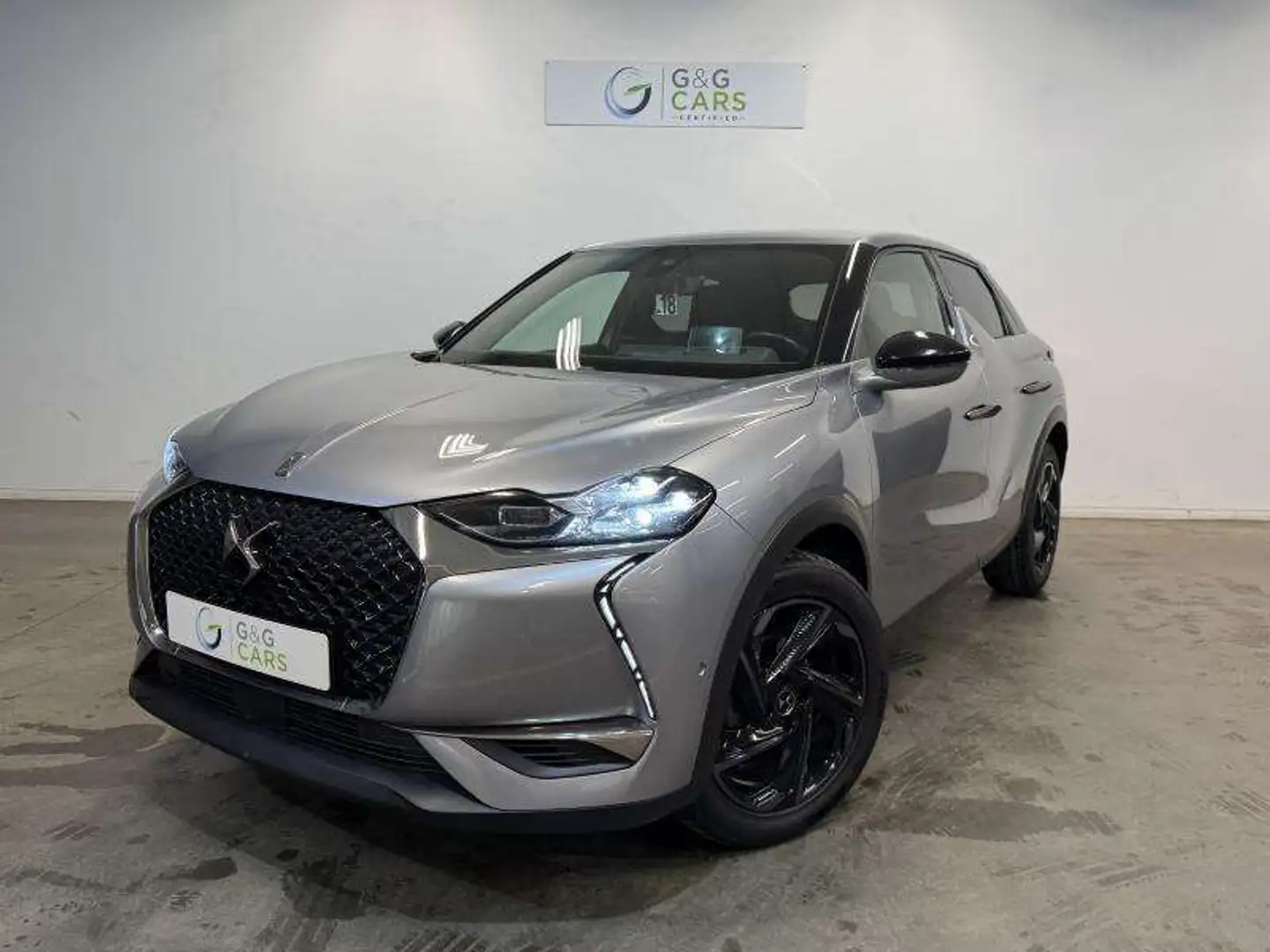 DS Automobiles DS 3 Crossback SO CHIC **GARANTIE 24 MOIS** Gris - 1