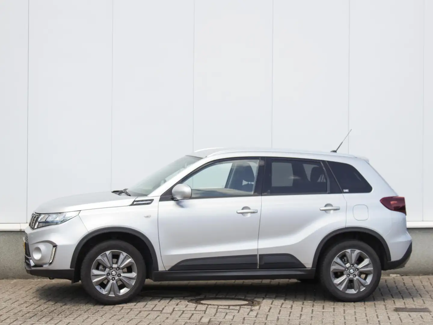 Suzuki Vitara 1.4 Boosterjet Select Smart Hybrid | Carplay/Andro Grijs - 2
