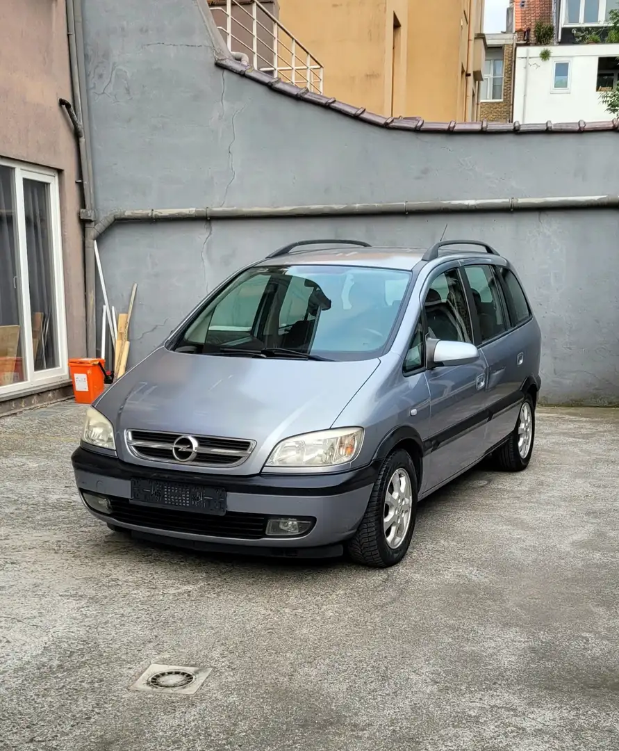 Opel Zafira 2.2i SE 16v Elegance - 2