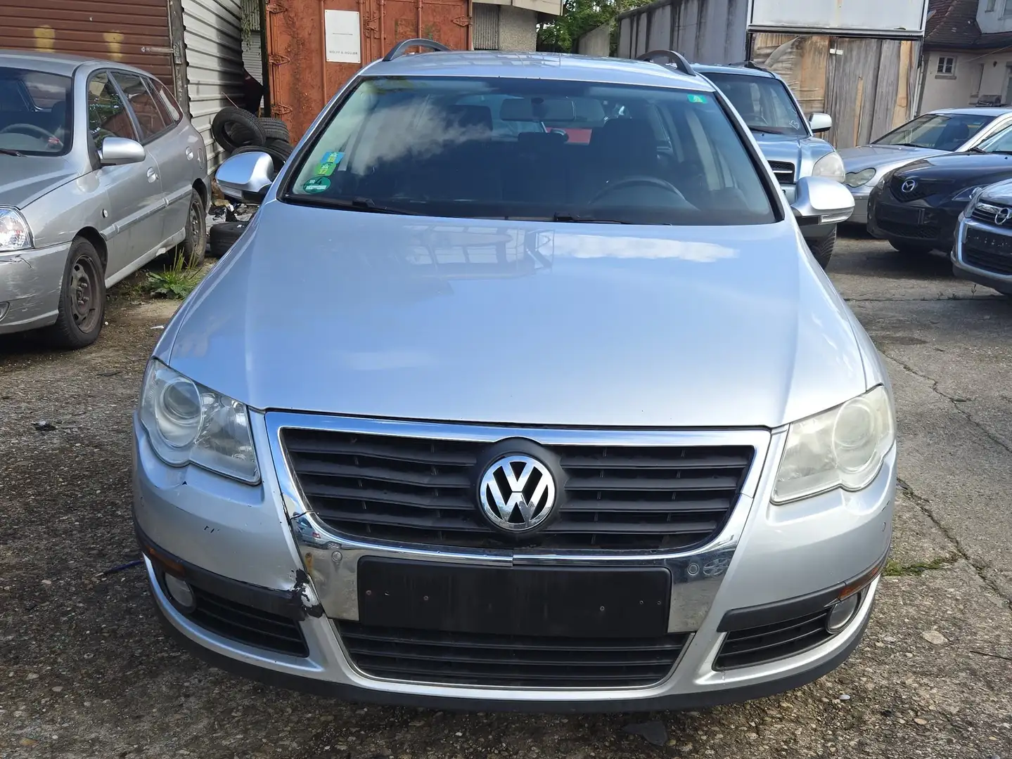 Volkswagen Passat Variant Trendline Silber - 1