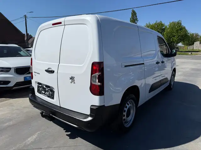 Peugeot Partner view 5