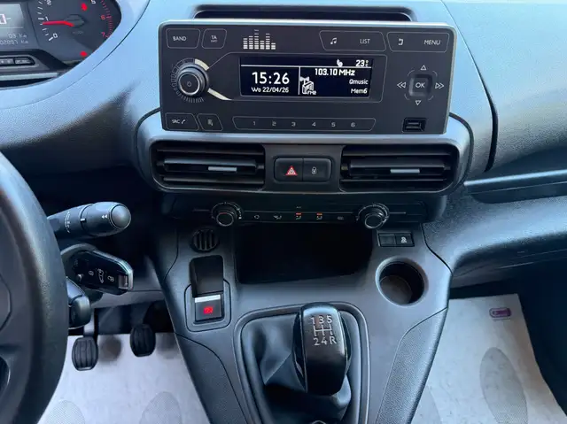 Peugeot Partner view 18