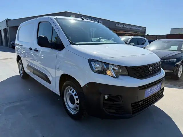 Peugeot Partner view 3