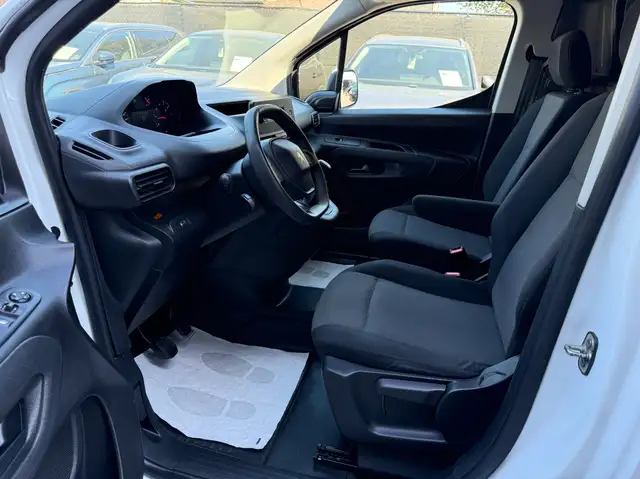 Peugeot Partner view 11