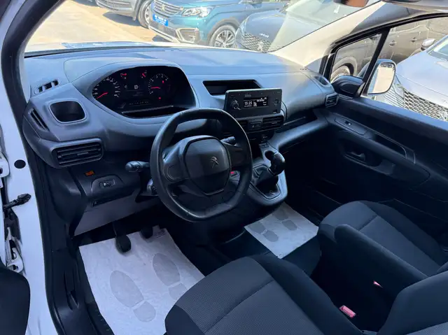 Peugeot Partner view 12