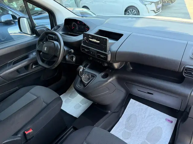 Peugeot Partner view 21