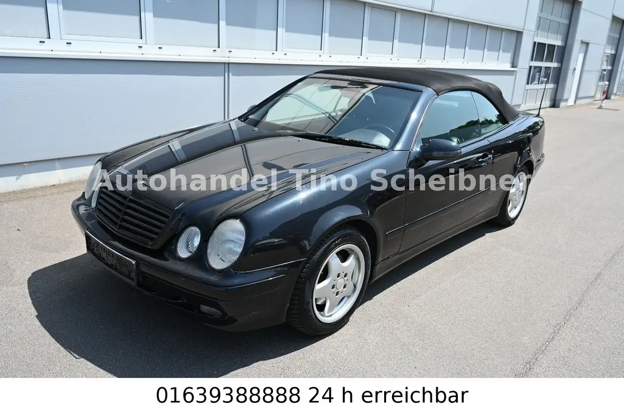 Mercedes-Benz CLK 320