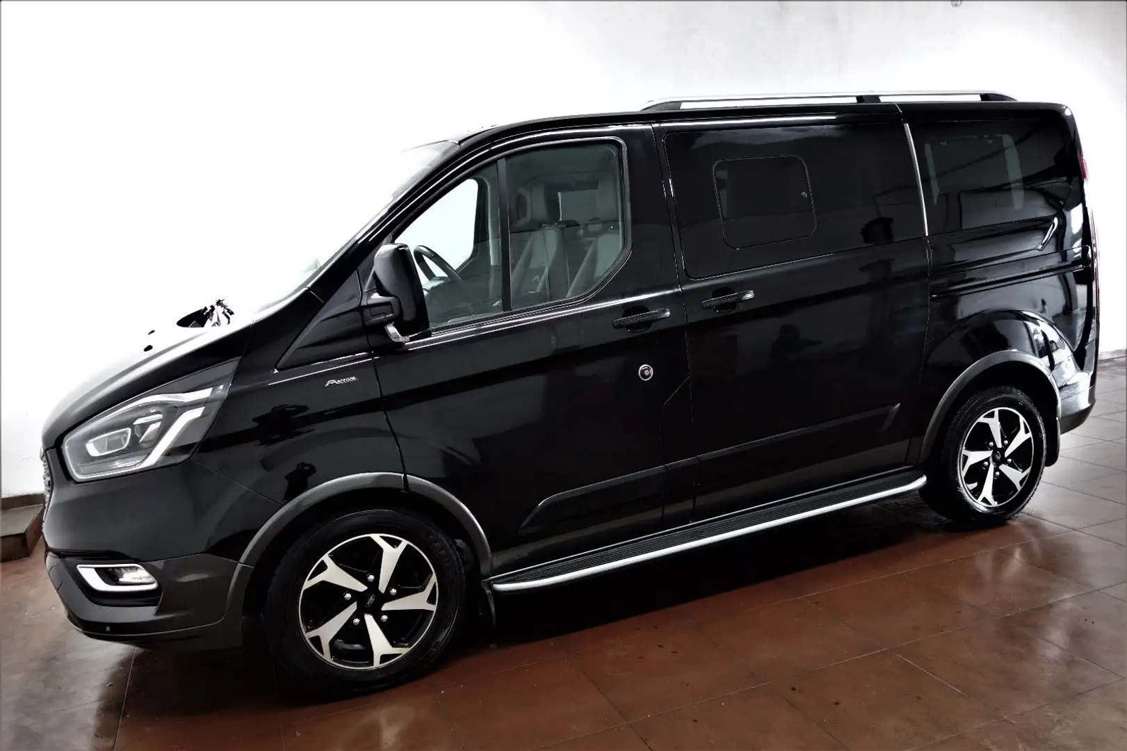 Ford Tourneo Custom Kombi 320 L1 Active Leder/Navi/Xe Schwarz - 2