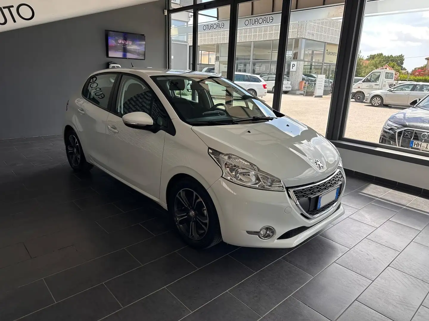 Peugeot 208 208 I 2012 5p 1.4 hdi 8v Active Bianco - 2