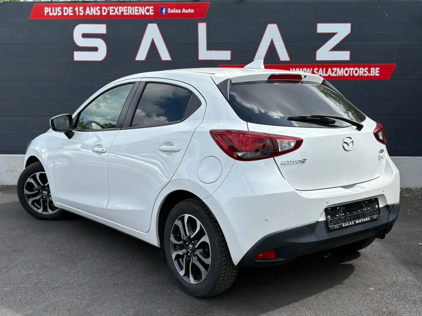 Mazda 2 1.5i Skyactiv_NAVI_S.CHAUFF_GARANTIE Blanc - 2