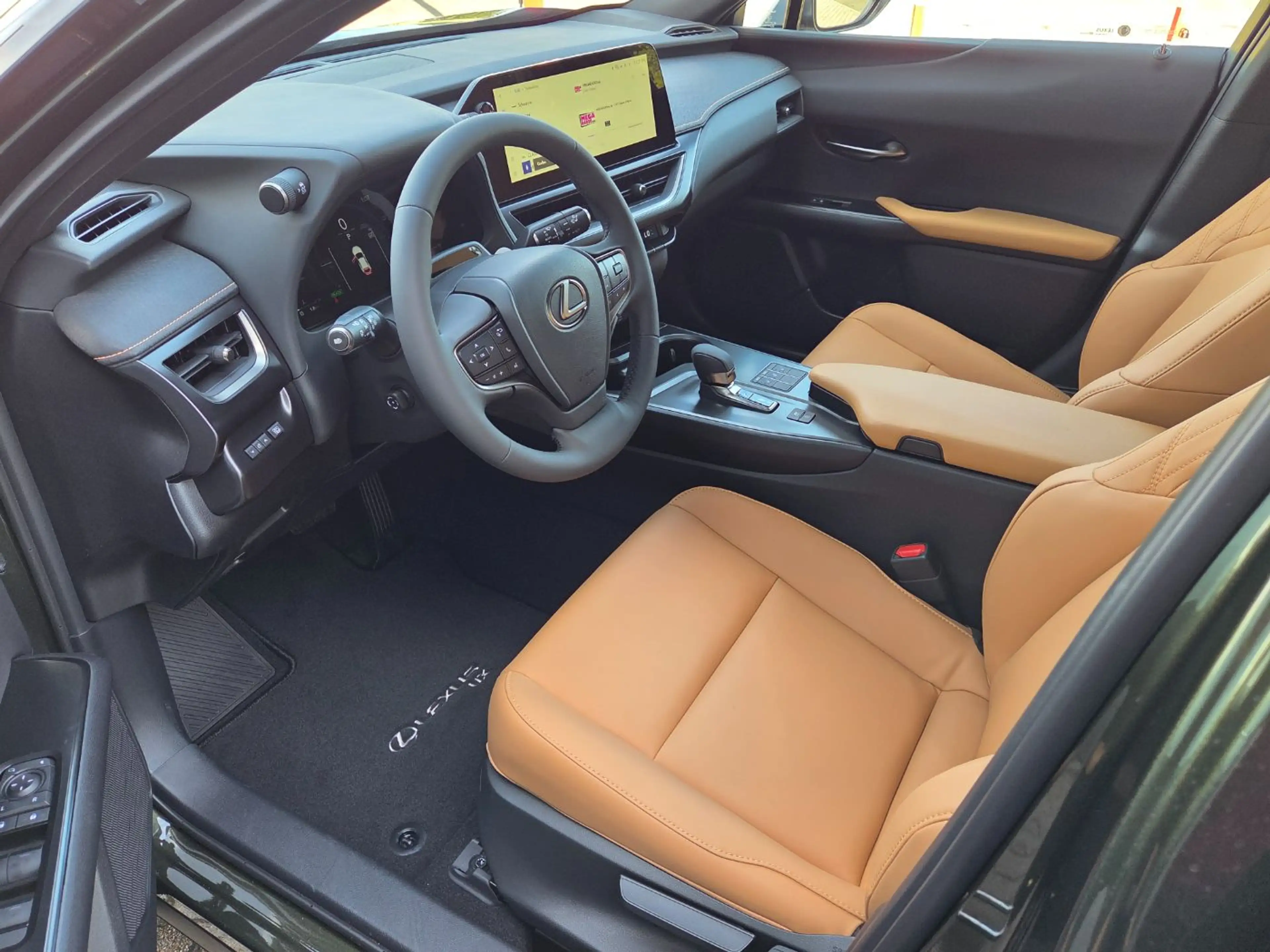 Lexus UX 300h UX 300 H F Sport Design ACC+LED+Navi+SHZ+LM — photo 8
