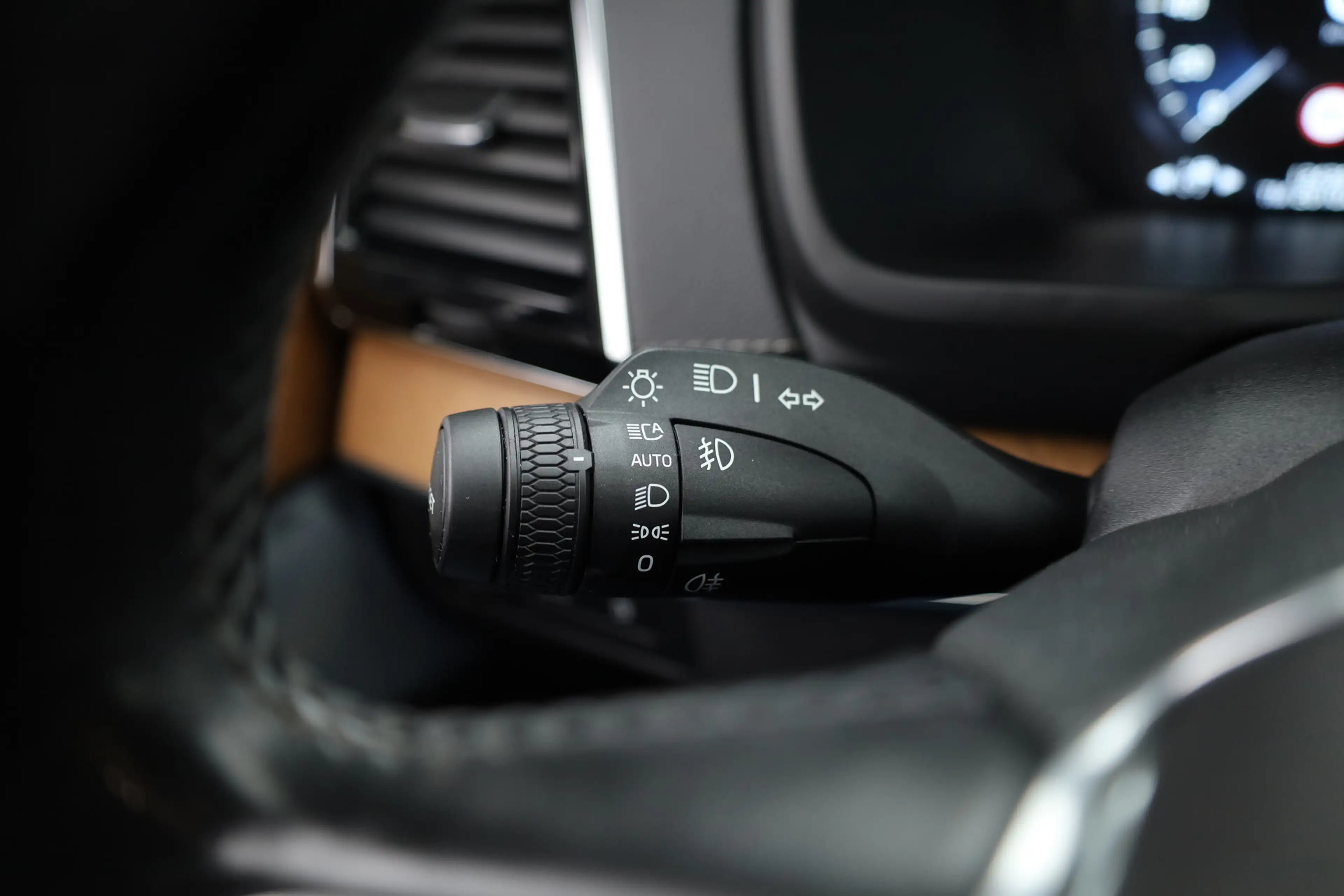 Volvo XC90 2.0 T8 Twin Engine AWD Inscription Full option | L — photo 13