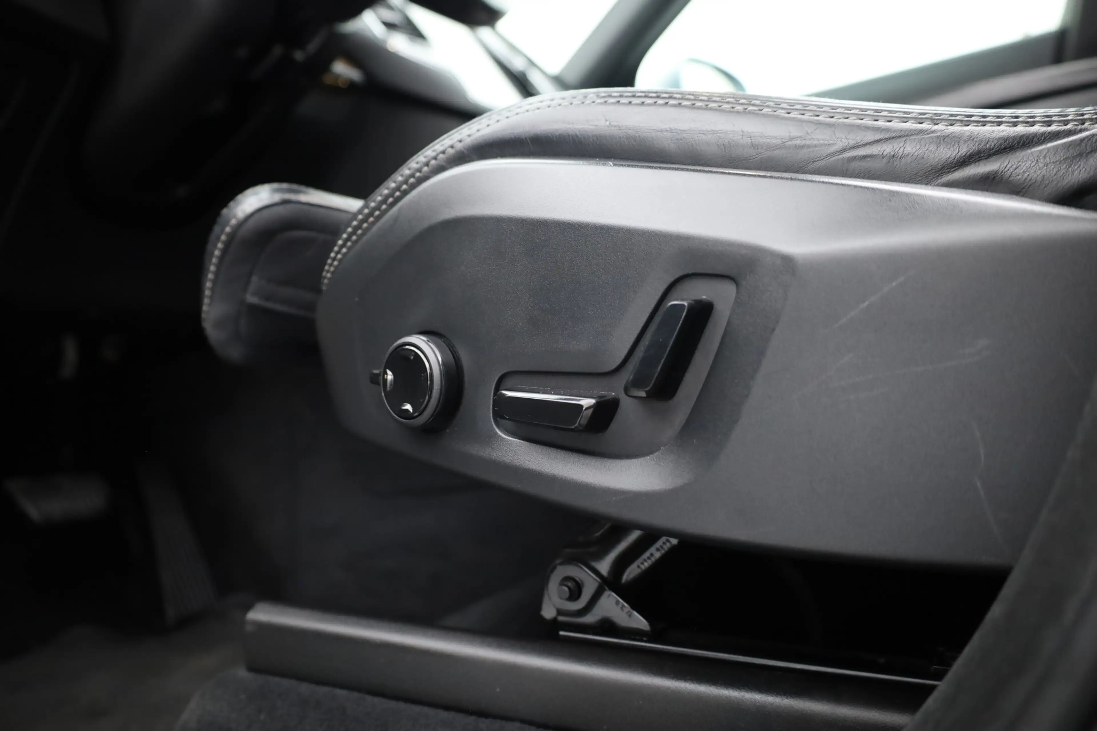 Volvo XC90 2.0 T8 Twin Engine AWD Inscription Full option | L — photo 12