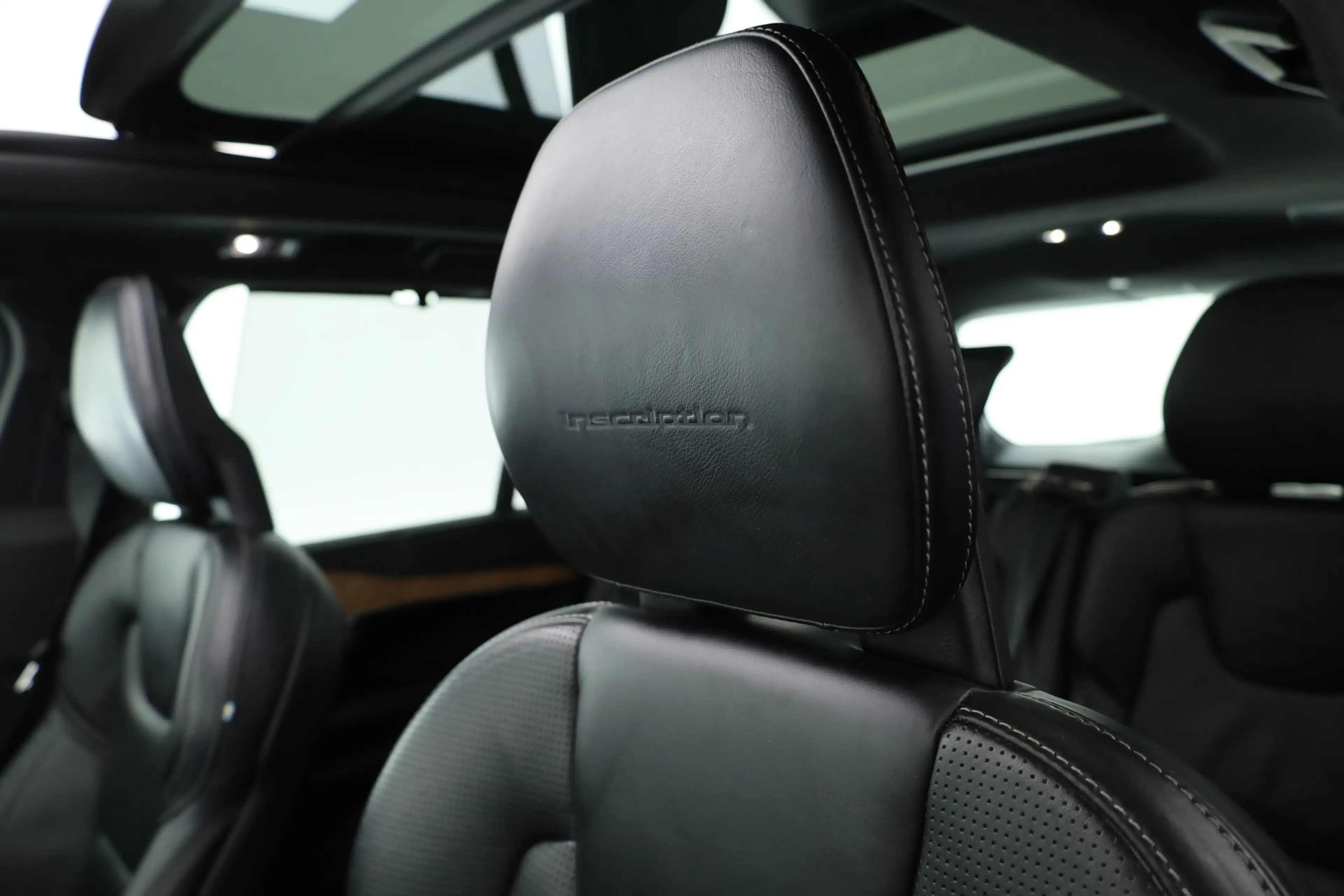 Volvo XC90 2.0 T8 Twin Engine AWD Inscription Full option | L — photo 4