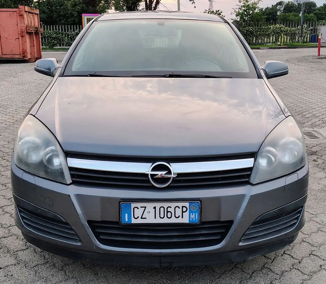 Opel Astra 5p 1.6 twinport Cosmo - 1