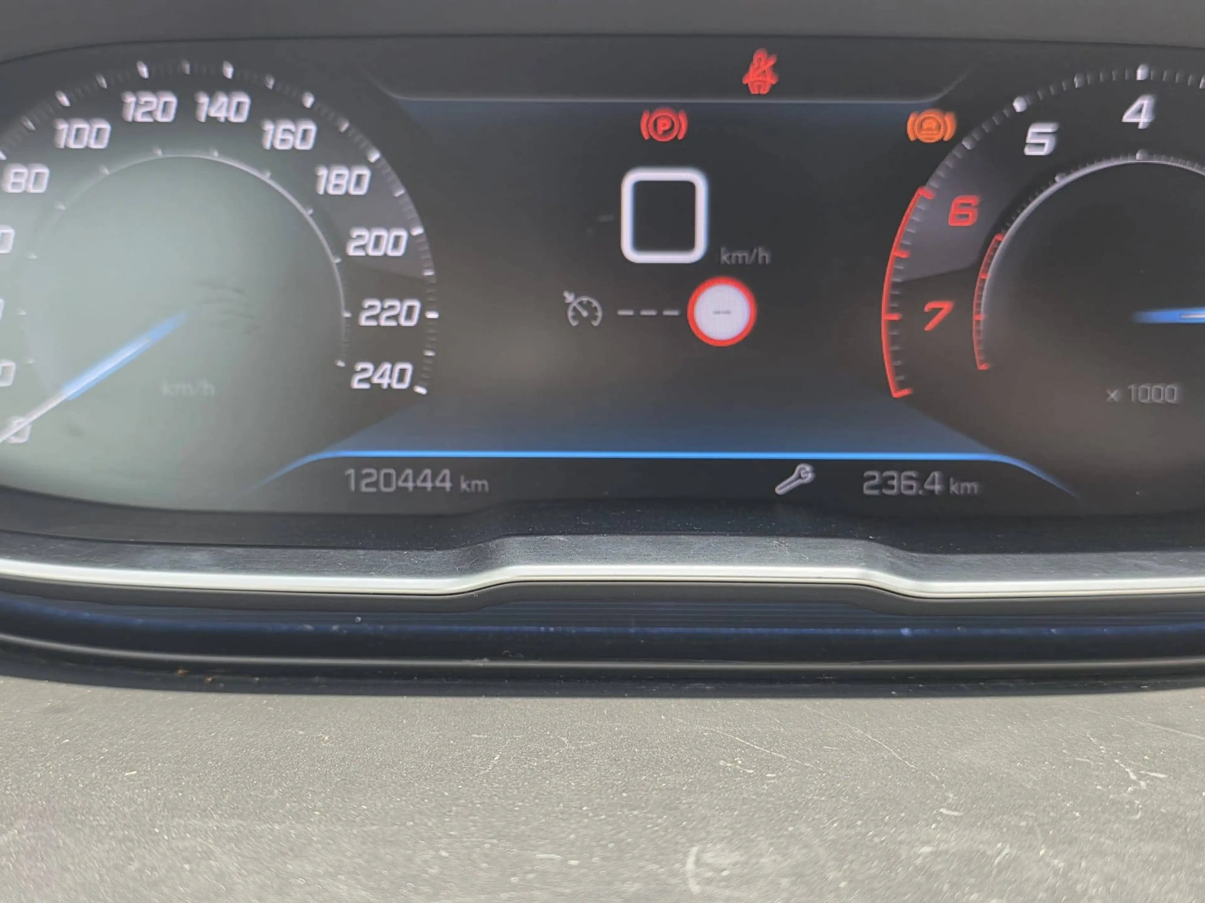 Peugeot 5008 5008 1.2 PureTech Allure * 7 Places * — photo 13