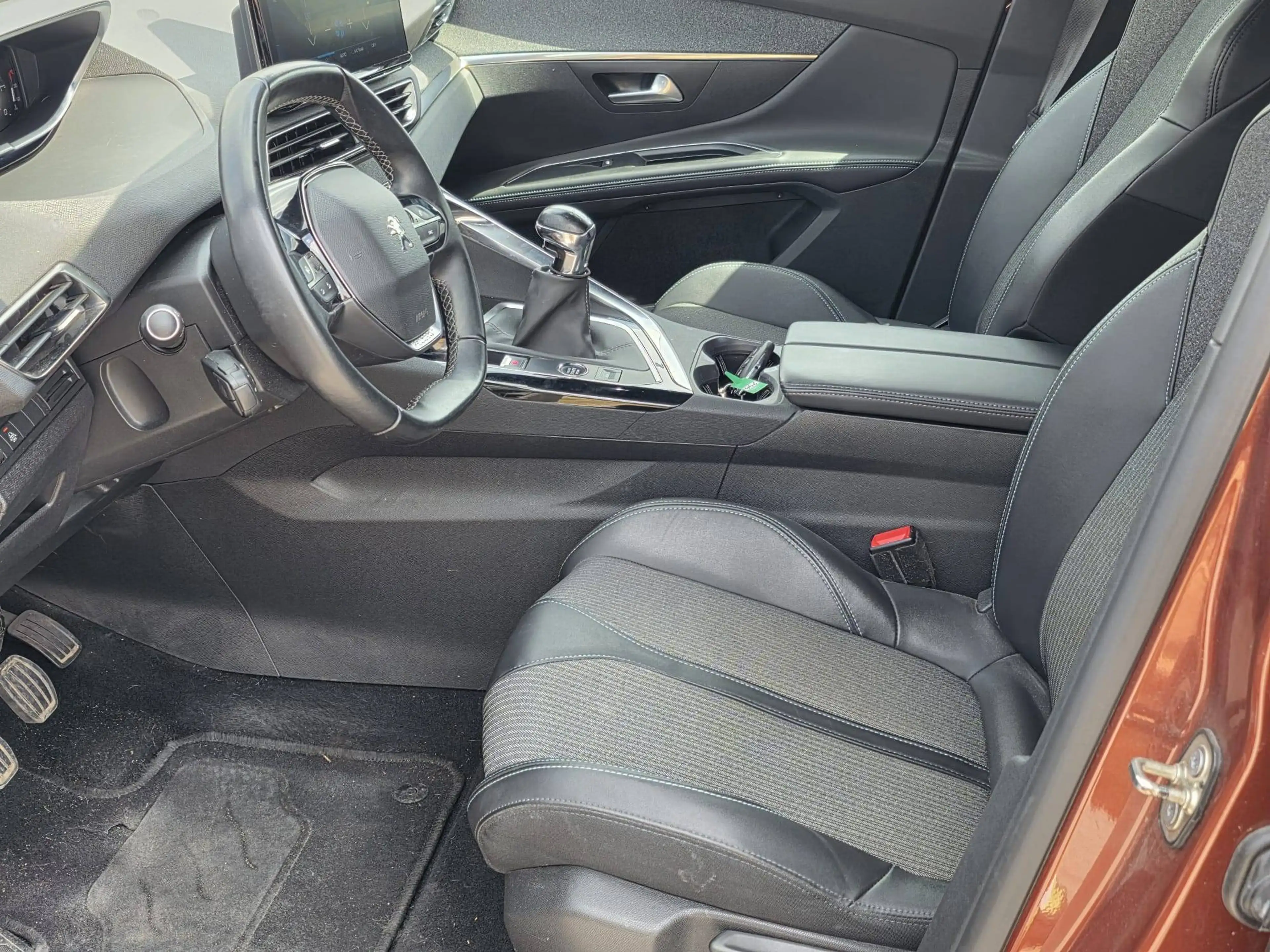 Peugeot 5008 5008 1.2 PureTech Allure * 7 Places * — photo 10