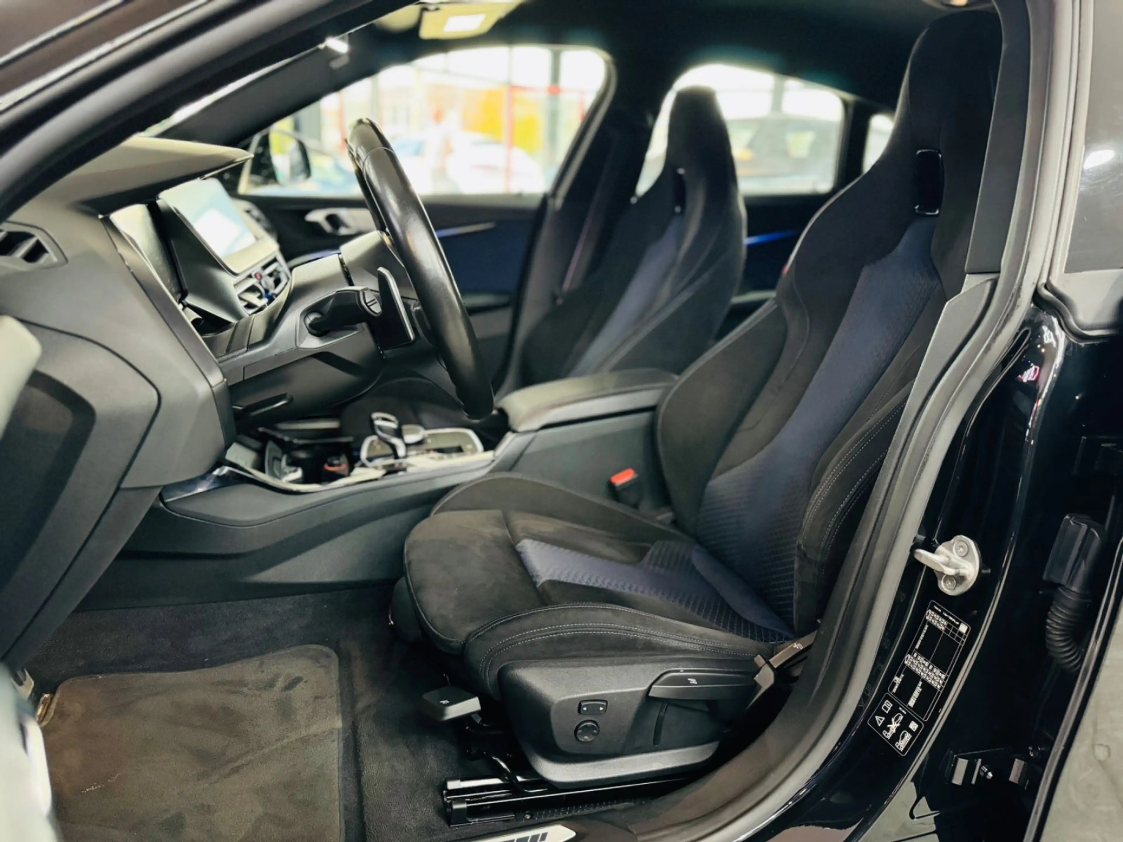 BMW 235 — photo 8