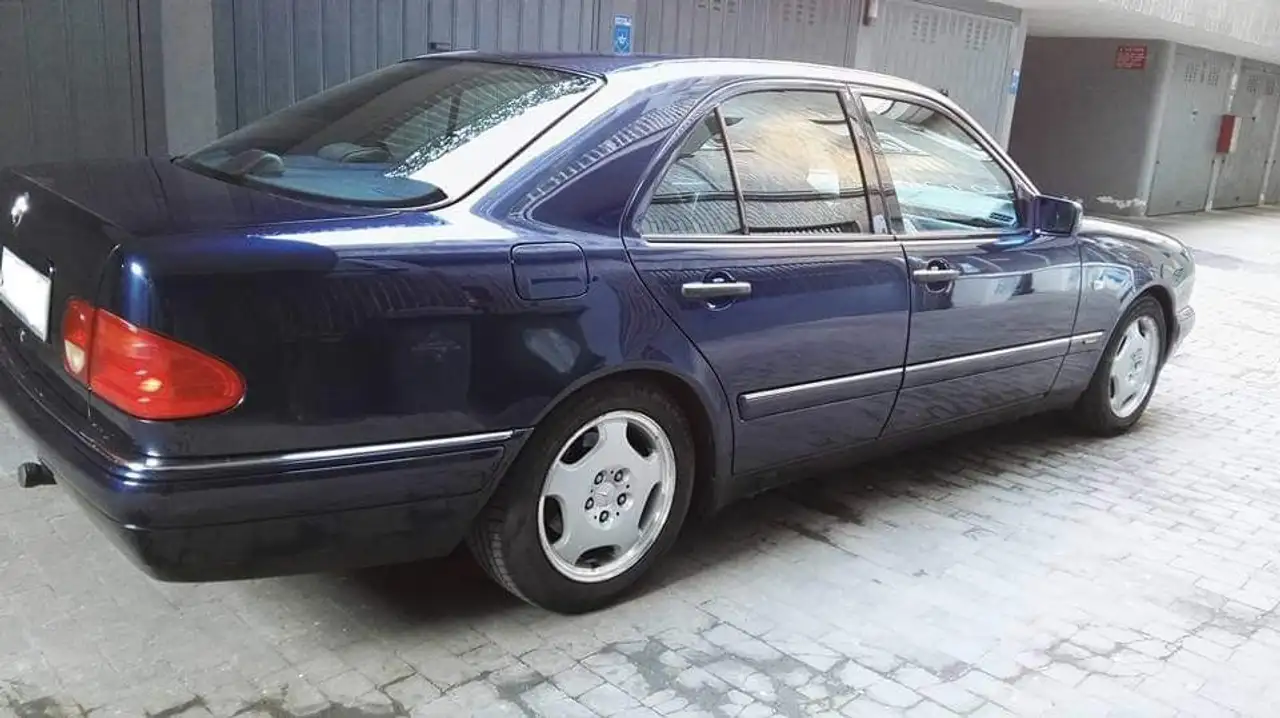 Mercedes-Benz E 200 Avantgarde, foto 2