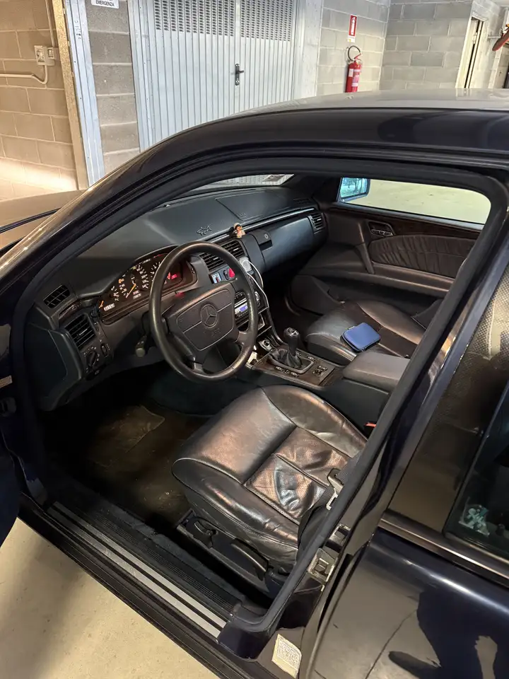 Mercedes-Benz E 200 Avantgarde, foto 3
