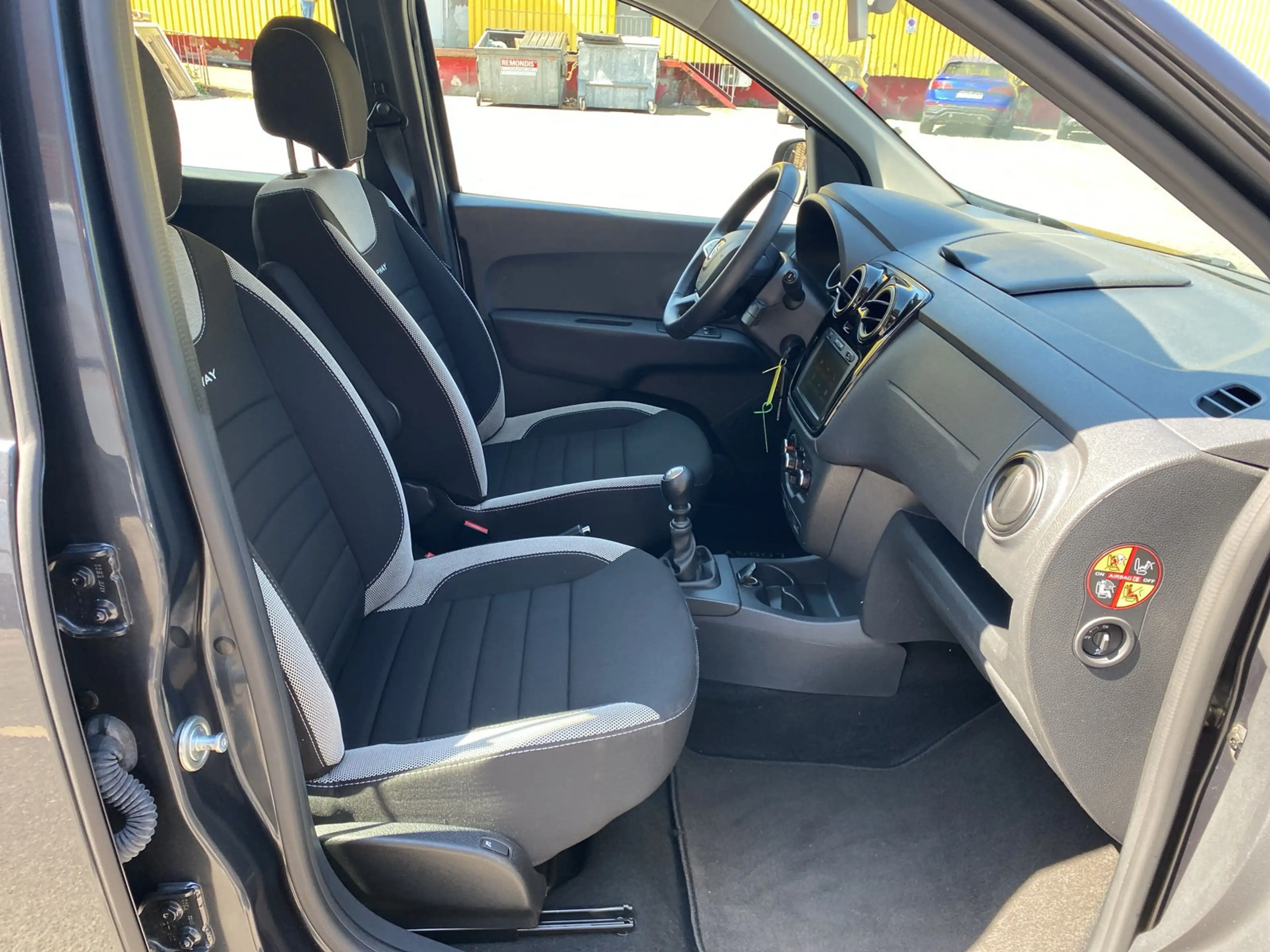 Dacia Lodgy Stepway Blue dCi 115 7 Sitzer PDC h+Kamera — photo 11