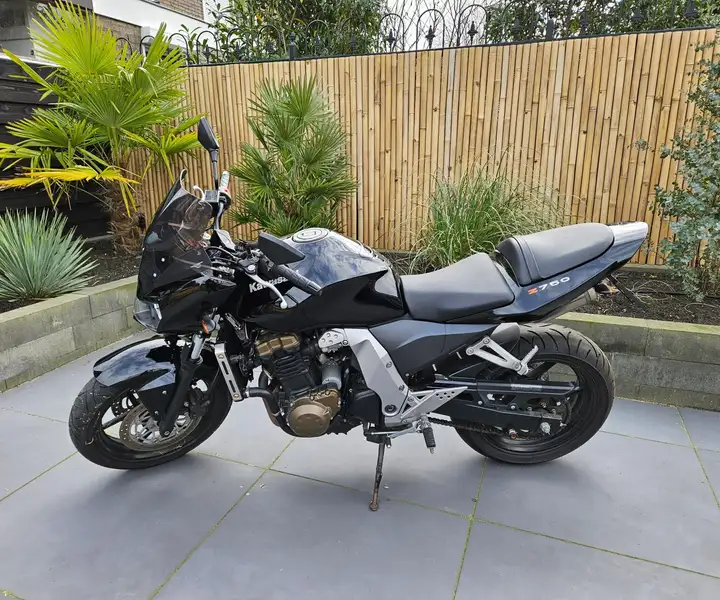 Kawasaki Z 750 - foto 4