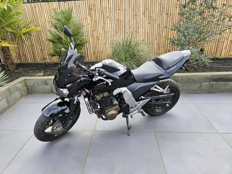 Kawasaki Z 750 - foto 3