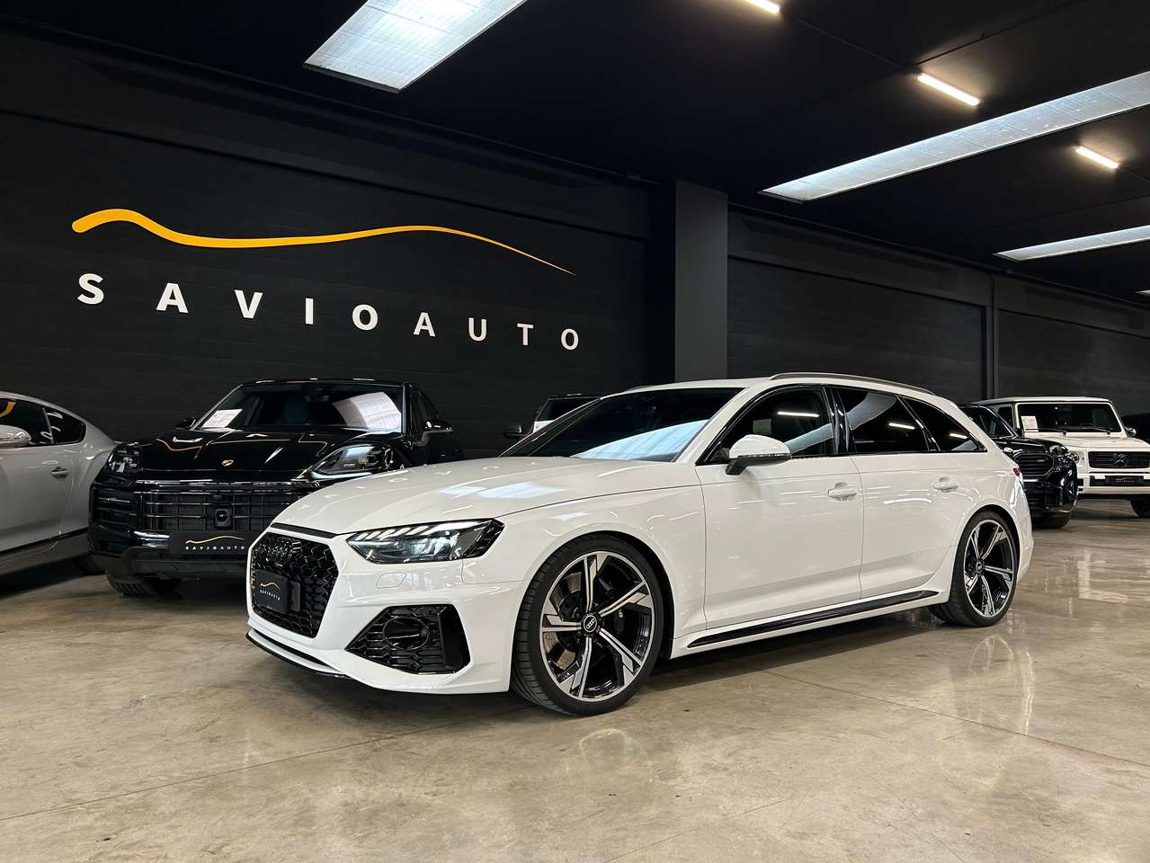 Audi RS4 FULL optionals - Scarico Akrapovic, tetto, carbonio interno, NO carbo