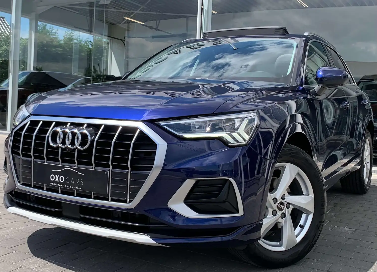 Audi Q3 2.0TDI/ Pack Sport / Toit Pano / 360 /FULL OPTIONS Blau - 1