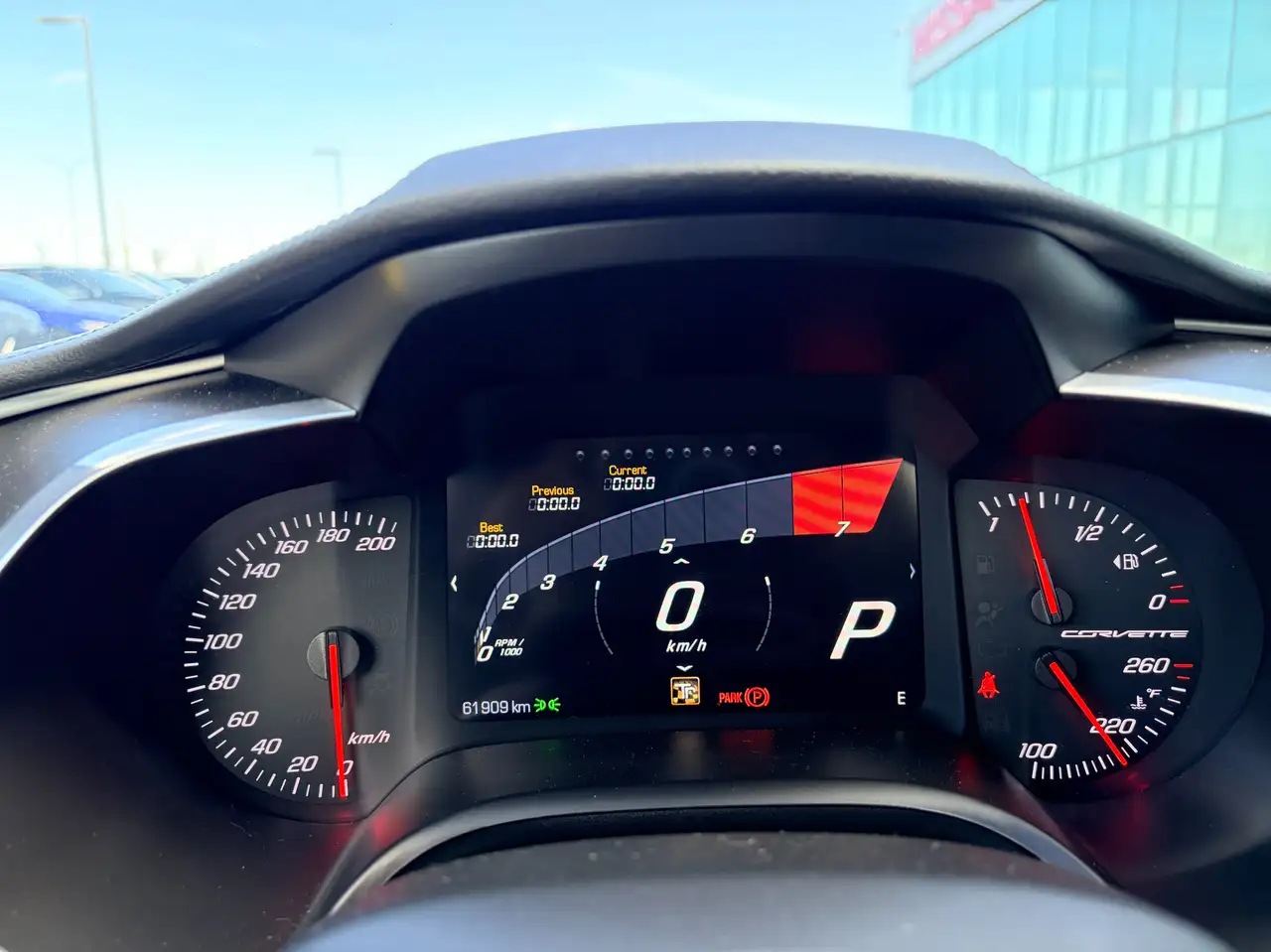 Chevrolet Corvette снимка Chevrolet Corvette
