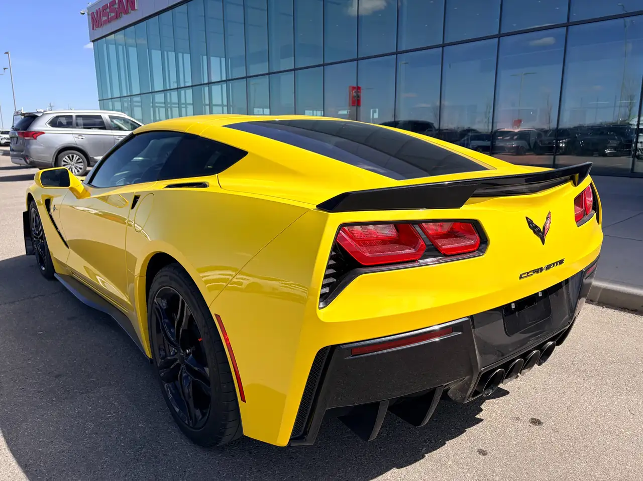 Chevrolet Corvette снимка Chevrolet Corvette