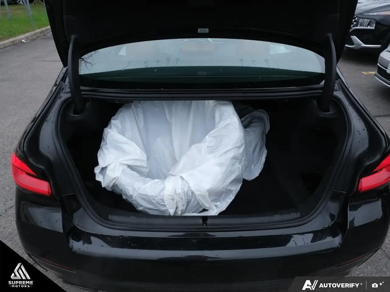 BMW 5 Series photo BMW 5 Series