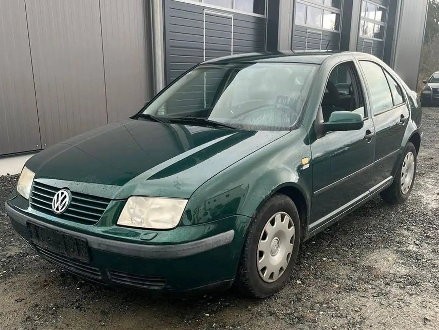 Volkswagen Bora 1.6 *AUTOMATIK*KLIMAAUTOMATIK*SZ Grün - 1