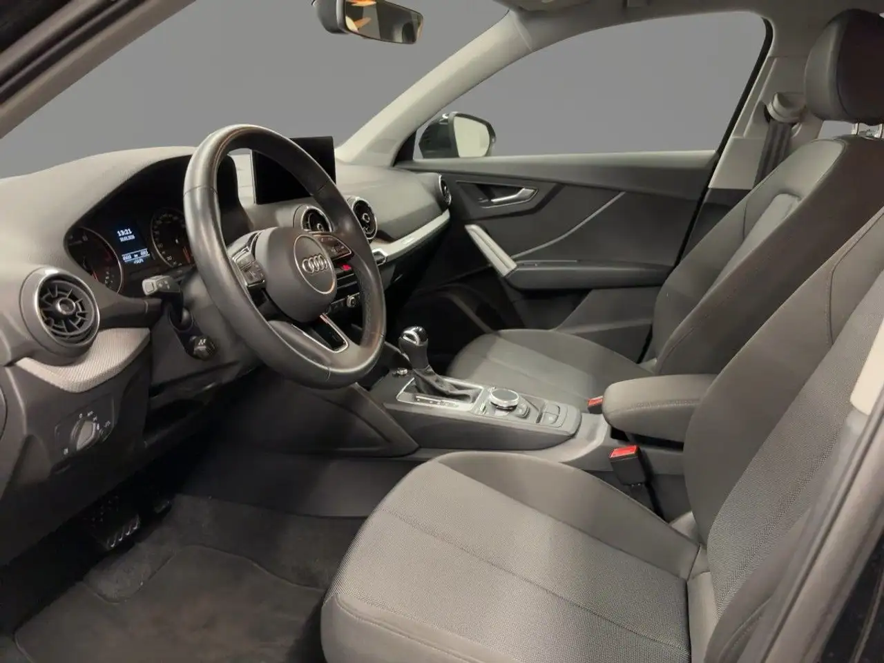 Audi Q2 35 TFSI S tr. DAB PDC LED SITZHZG 11