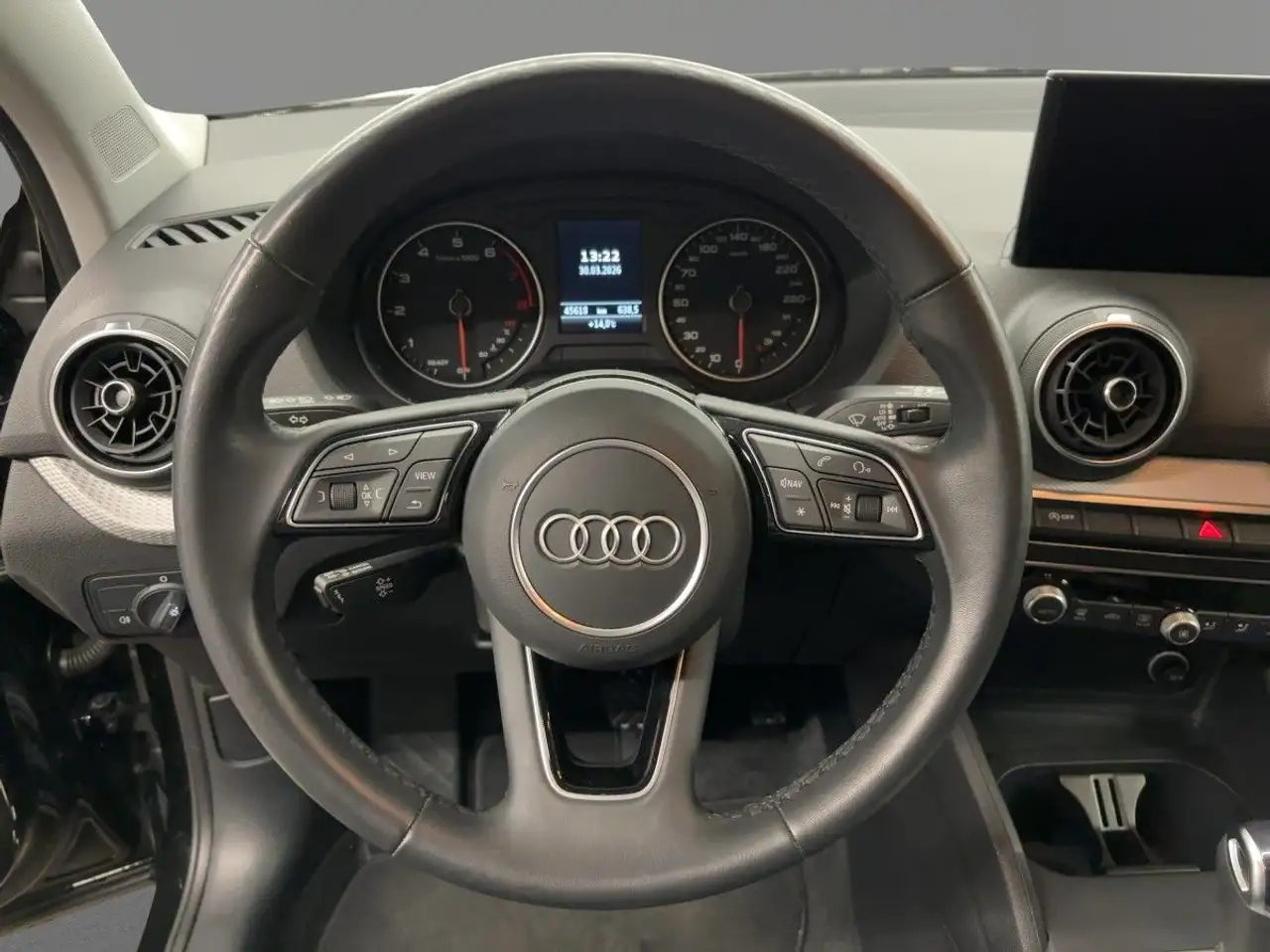 Audi Q2 35 TFSI S tr. DAB PDC LED SITZHZG 14