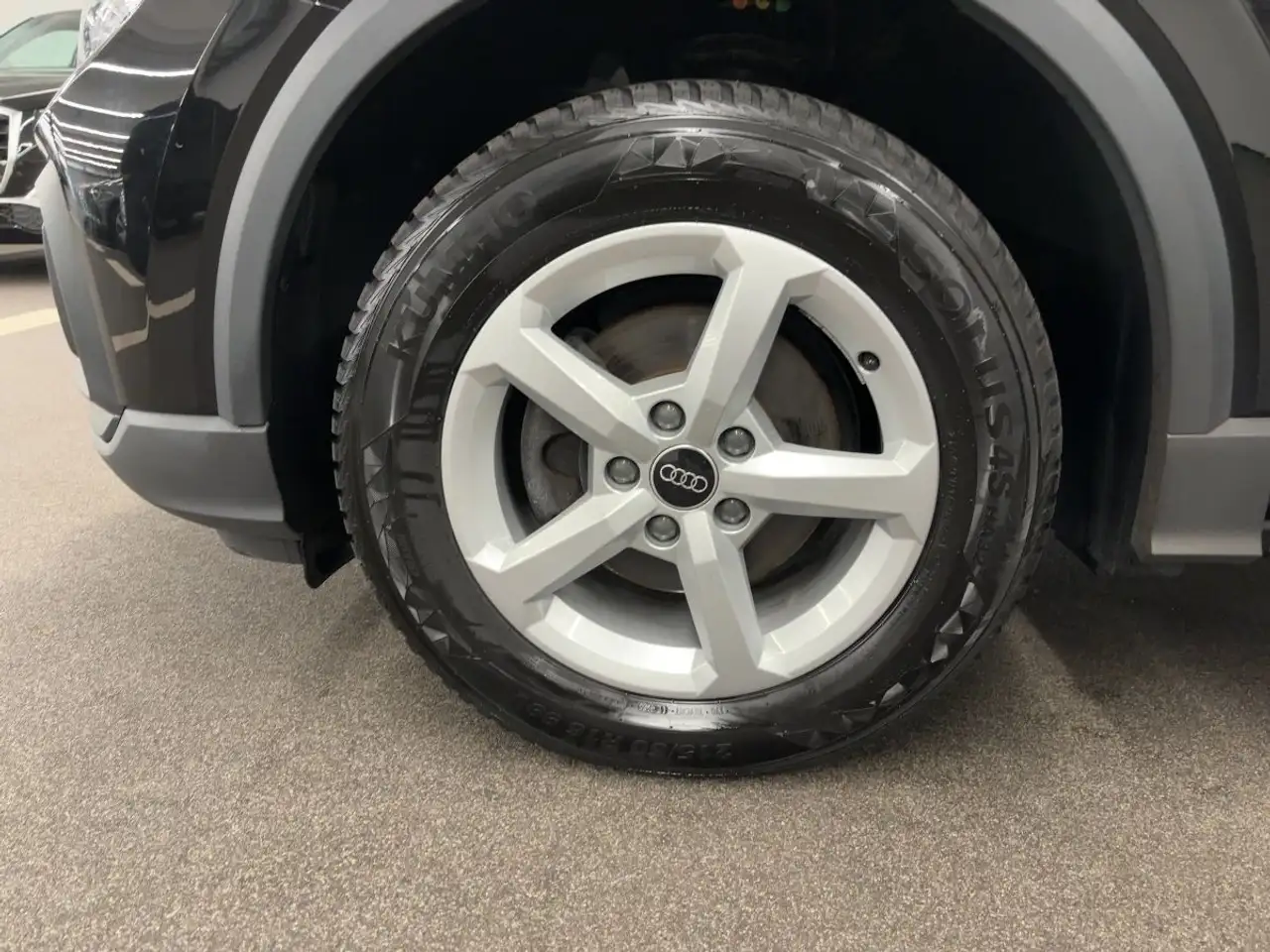 Audi Q2 35 TFSI S tr. DAB PDC LED SITZHZG 17