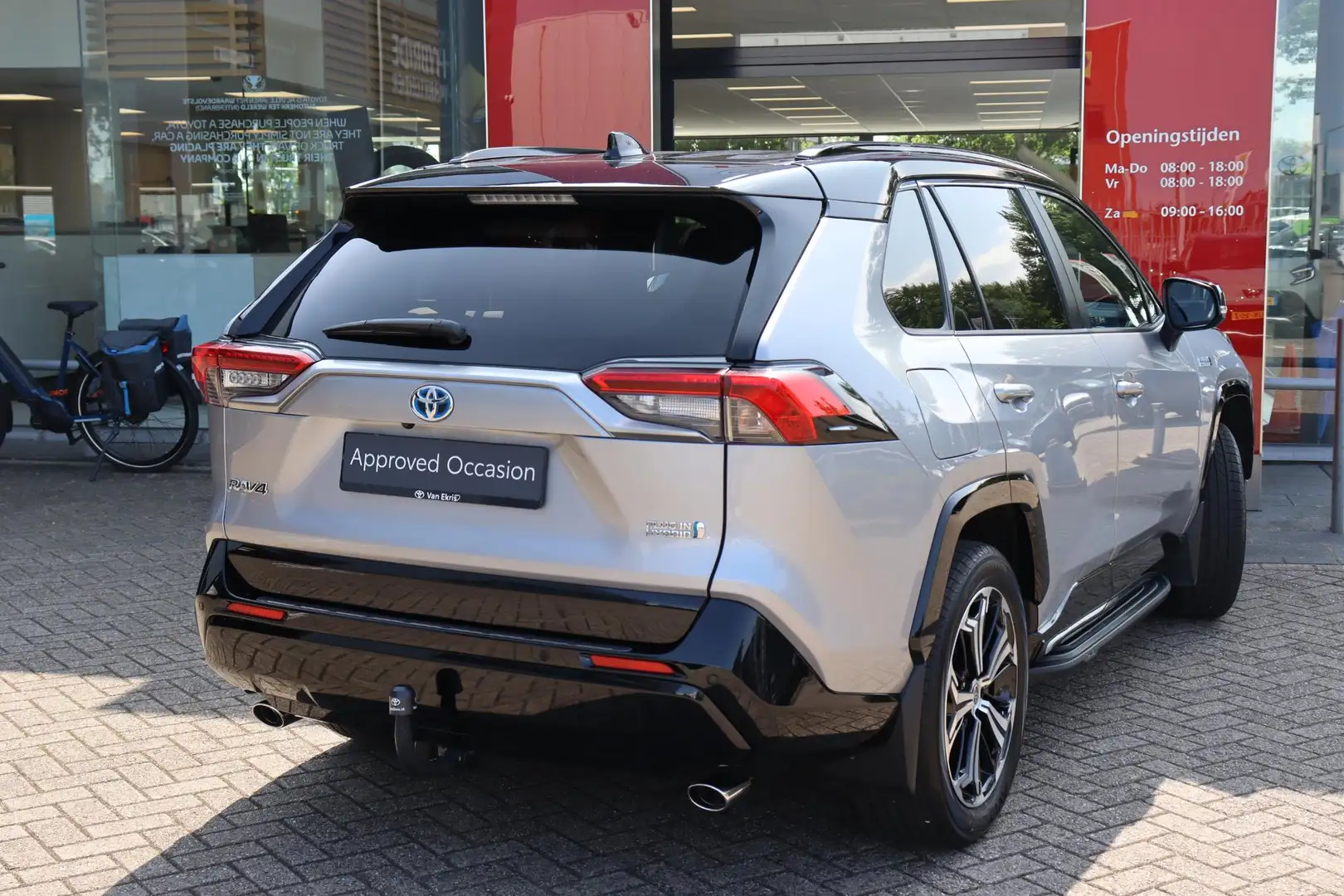 Toyota RAV 4 2.5 Plug-in Hybrid AWD Bi-Tone Plus, Trekhaak, Tre Zilver - 2