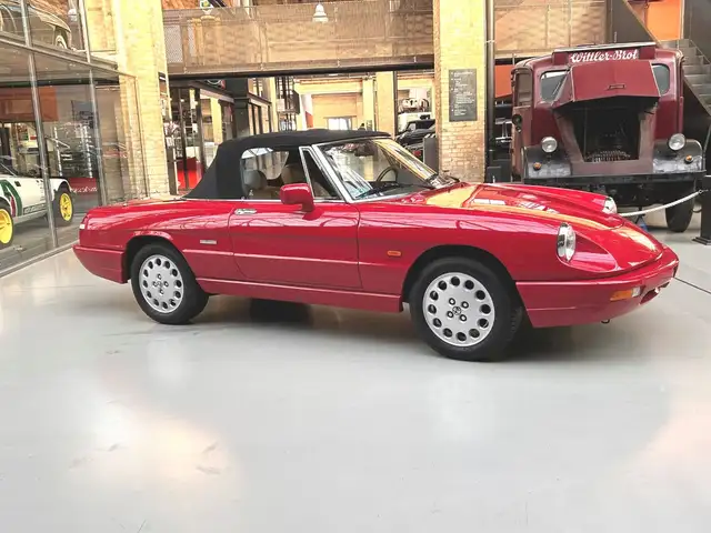 1991 Alfa Romeo Spider in Red for sale