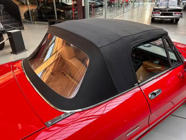 Alfa Romeo Spider view 15